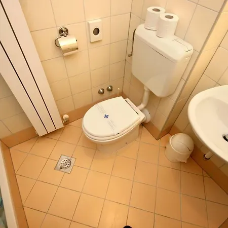 With A Parking Space Novigrad - 3352 Guest house 3*