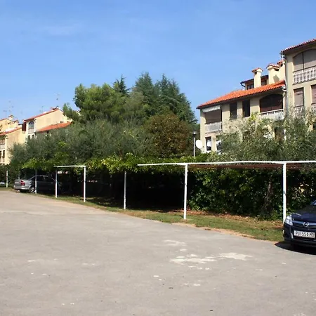 With A Parking Space Novigrad - 3352 Penzion